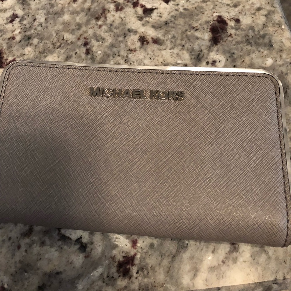 Michael Kors wristlet